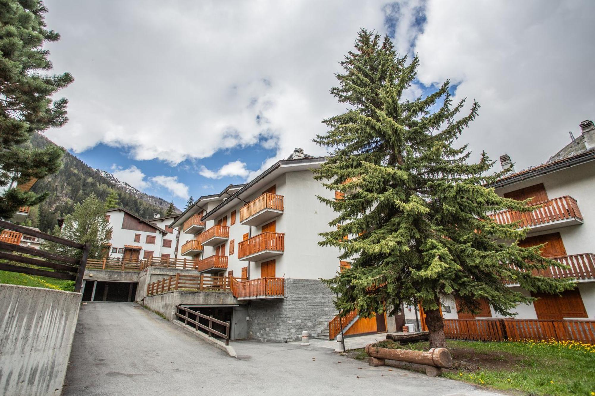 La Casa Di Matilde - Trilocale Vicinissimo Alle Piste Da Sci La Thuile Εξωτερικό φωτογραφία
